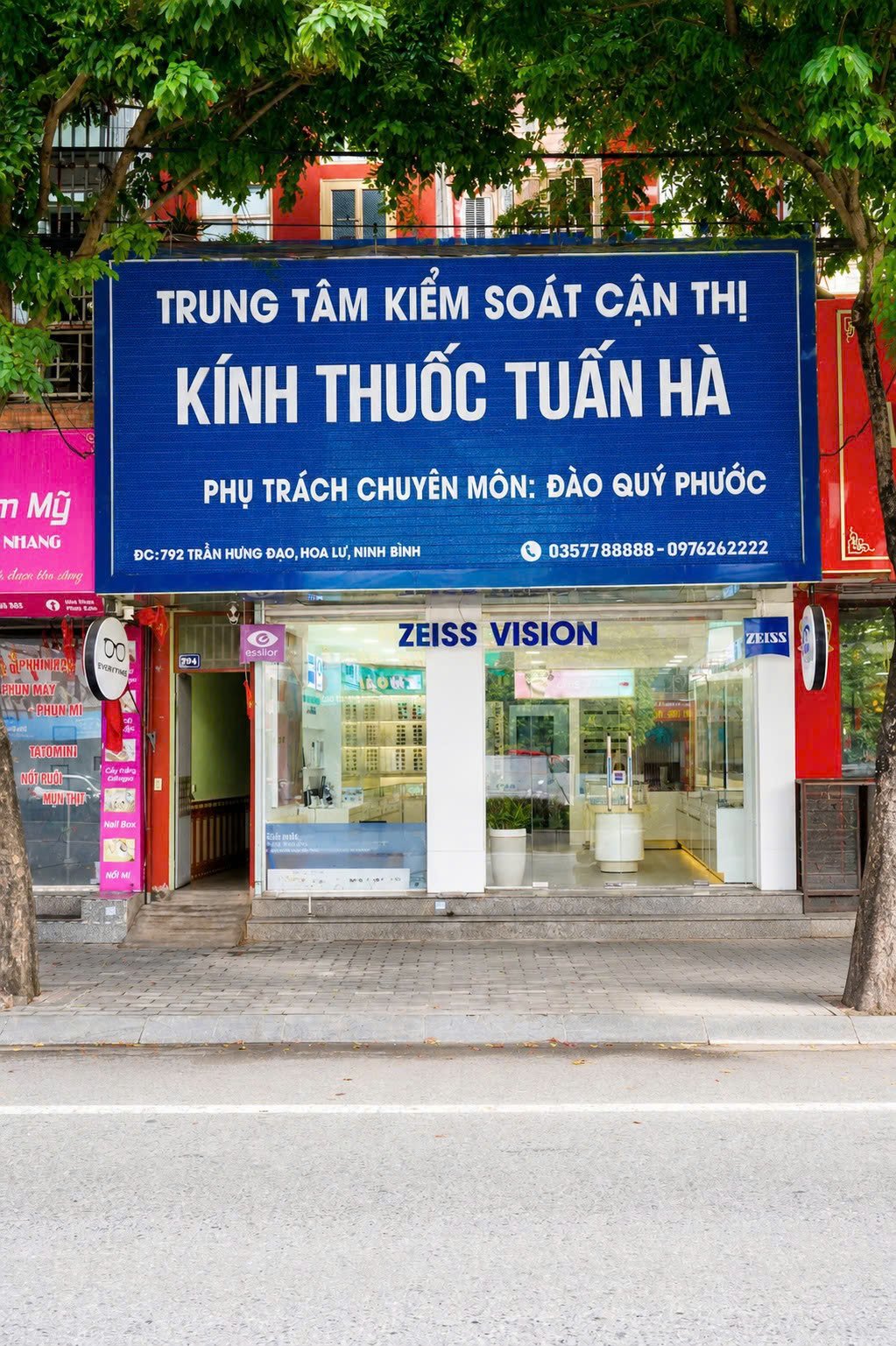 5 dấu hiệu độ cận đang tăng mà nhiều người bỏ qua | Kính Thu